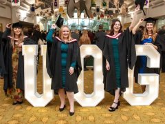 英国格鲁斯特大学2023年毕业典礼圆满落幕